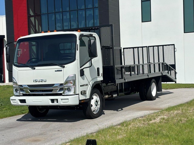 2025 Isuzu NRR in Ankeny, IA